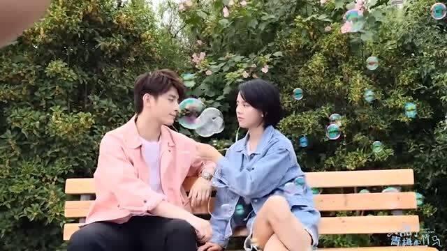 探索全球热点话题,畅聊为什么胸部会胀痛?的红迪网平台